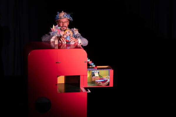 O rapaz que morava à beira mar O rapaz que morava à beira mar