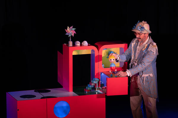 O rapaz que morava à beira mar O rapaz que morava à beira mar