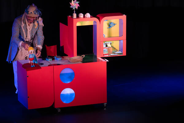 O rapaz que morava à beira mar O rapaz que morava à beira mar