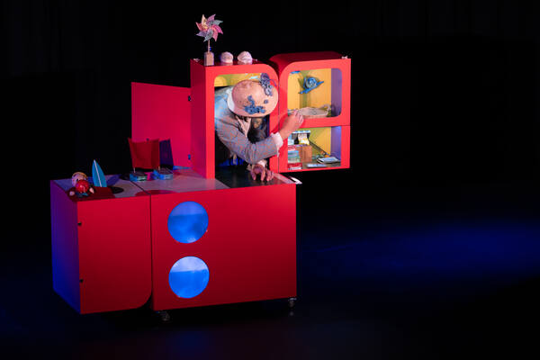 O rapaz que morava à beira mar O rapaz que morava à beira mar